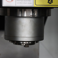 Centre d'usinage vertical VMC1370, fraiseuse verticale CNC pour l'usinage de pièces solaires