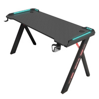 Escritorio Moderno para Computadora Comercial y Doméstica, Mesa de Juego con Estructura de Acero Frío y Textura de Fibra de Carbono, Diseño Ergonómico Resistente a Arañazos