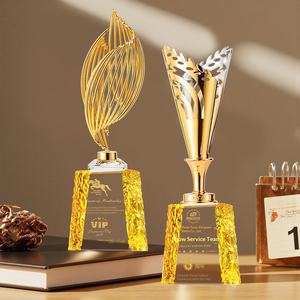 Trofeo Conmemorativo Creativo Personalizado de Cristal y Metal, Escultura de Estrella de Cinco Puntas y Luna para Competencia de Billar - Product Image 3