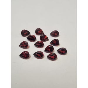 Pierre précieuse naturelle grenat taille poire 5x7 mm en vrac |   Pierre de grenat rouge facettée pour la fabrication de bijoux |   Fournisseur en gros de pierres précieuses - Product Image 5