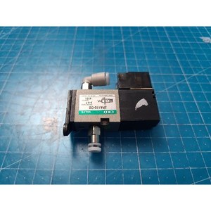 Válvula Solenoide de 3 Puertos CKD 3PA110-D2, Usada, Piezas de Equipos Legacy Semiconductor - Product Image 5