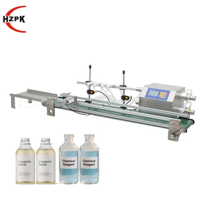 Machine de remplissage automatique HZPK à 4 têtes pour boissons, bouteilles en verre et bocaux de 500 ml, avec petite bande transporteuse - Product Image 1