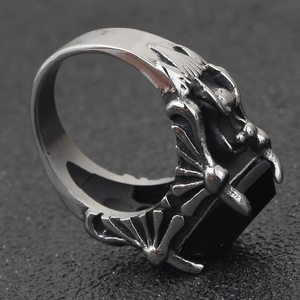Bague Gothique Punk Vintage avec Incrustation de Verre Noir Sertie à Griffes, Bijou de Mode Masculin, Cadeau, Forme Géométrique 11MM - Product Image 4