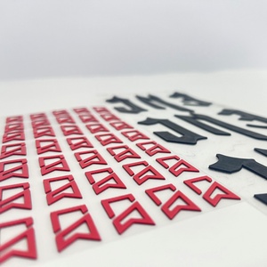 Étiquettes en silicone 3D anti-rayures personnalisées avec logo en caoutchouc pour vêtements, chaussures, sacs - Couleur et design personnalisés - Product Image 2