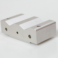 Composants de boîtier d'instrument électronique en aluminium argenté usinés avec précision par CNC, sur mesure pour OEM