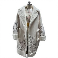 Manteau long en peau de mouton composite pour femme, broderie paisley, bordure en fausse fourrure, couleur contrastée, manteau d'hiver