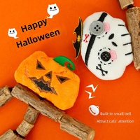 Mainan Kucing Boneka Tengkorak dan Labu Halloween dengan Tongkat Silvervine untuk Digigit dan Dimainkan Sendiri