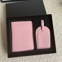 Kit d'accessoires de voyage en cuir PU effet crocodile : porte-passeport et ensemble d'étiquettes de bagage avec boîte cadeau, personnalisable avec logo, nom et identification, housse de bagage