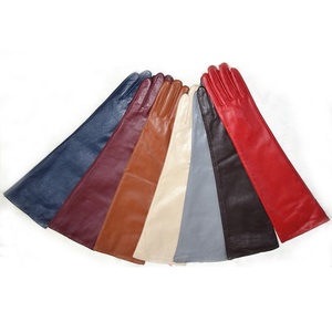 Vente en gros de longs <span class=keywords><strong>gants</strong></span> en <span class=keywords><strong>cuir</strong></span> de mouton véritable pour femmes de taille personnalisée Design à la mode pour le cyclisme Utilisation décontractée Écran <span class=keywords><strong>tactile</strong></span> - Product Image 6