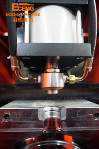 Máy thổi chai nhựa bán tự động / Máy thổi chai nhựa 20 lít dùng cho chai nước - Product Image 4