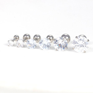 Orecchini <span class=keywords><strong>a</strong></span> perno <span class=keywords><strong>a</strong></span> quattro griffe in acciaio al titanio con sfera filettata, non si staccano, per uomo e studenti, all'ingrosso - Product Image 5