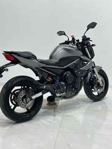 Yamaha XJ6, moteur quatre cylindres <span class=keywords><strong>de</strong></span> 600 cm³ refroidi par liquide à injection <span class=keywords><strong>de</strong></span> carburant, peinture et codes d'origine, modifié avec un échappement SC. - Product Image 1
