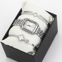 Jam Tangan Gaya Sederhana untuk Wanita Dial Persegi Jam Tangan Mewah Fashion Quartz dan Set Gelang Hadiah Wanita Pembelian Grosir