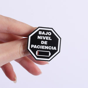 İspanyolca Sözü Mineli Rozetler Düşük Seviye Dayanıklılık Yüksek Seviye Çılgınlık Broş Yaka Rozeti Takı Hediye Toptan Satış - Product Image 4