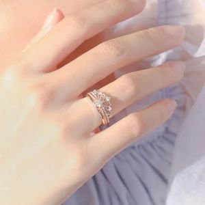 Luxe brillant Zircon château feux d'artifice couches anneau pour <span class=keywords><strong>dames</strong></span> diverses formes de conception couronne anneau ensemble bijoux de mode pour les femmes - Product Image 3
