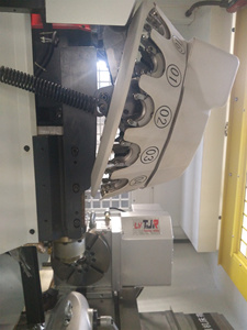 Mv0536/mv500/mv700 tốc độ cao dọc khai thác khoan <span class=keywords><strong>CNC</strong></span> Máy phay phụ tùng ô tô chế biến chính xác <span class=keywords><strong>CNC</strong></span> centre GSK BT30 - Product Image 4