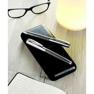 Set di penne Derrick personalizzate per merchandising - Product Image 3