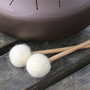 Baquetas de mazo de fieltro reutilizables hechas a mano mazos de tambor de lengua de lana natural con bolas blandas - Product Image 4
