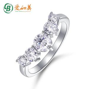 潘禺カスタムジュエリー 14K 18K ゴールド VVS VS 0.5カラット 1カラット 1.5カラット 2カラット 認定ダイヤモンド ラウンドブリリアント クラシック モアサナイトリング - Product Image 2