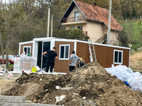 Maison pliable préfabriquée de haute qualité | Solution d'habitation hors réseau à énergie solaire
