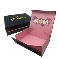 Boîtes d'emballage en papier pliable de qualité supérieure avec logo personnalisé pour chaussures et chaussettes de qualité à bas prix avec gaufrage et stratification mate
