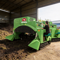 Machine à retourner le compost autopropulsée pour la fermentation d'engrais organiques à partir de fumier d'élevage et de boues