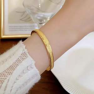 Pulsera de mujer de alta calidad Anillo de apertura de luz de lujo Nicho de galvanoplastia de oro real Planta refinada Sin color - Product Image 3