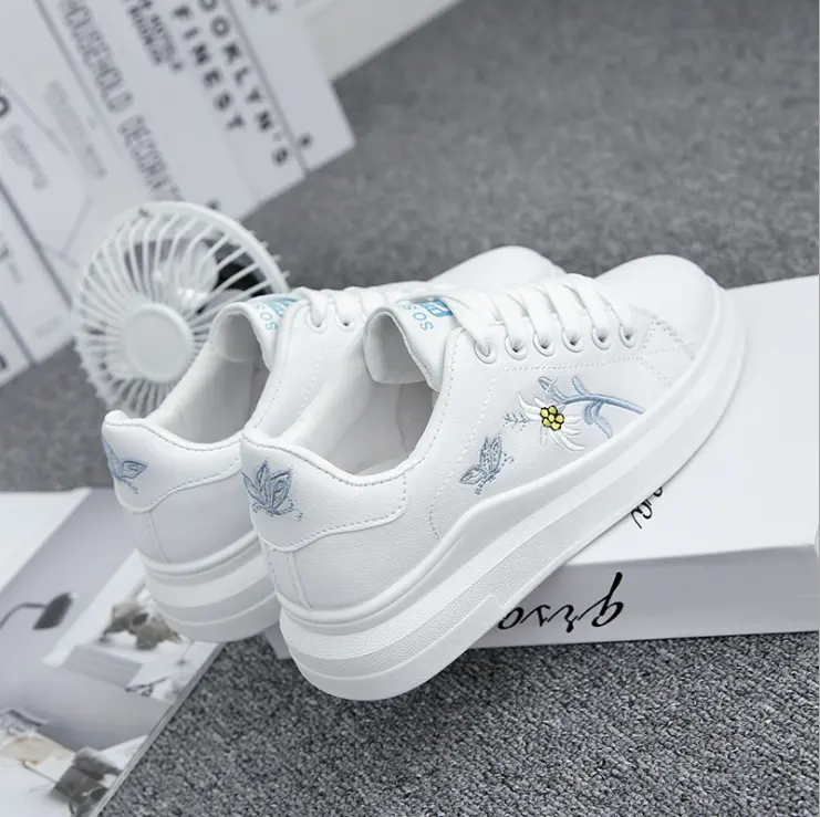 cy20143a 2019 spring new style white ladies shoes embroidery students joker board shoes Korean flat women's casual shoes