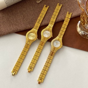 <span class=keywords><strong>Montre</strong></span>-bracelet à quartz dorée de luxe pour <span class=keywords><strong>femme</strong></span>, bracelet en métal texturé, <span class=keywords><strong>petit</strong></span> <span class=keywords><strong>cadran</strong></span>, élégante, Orologio Donna, Relogio Feminino, <span class=keywords><strong>montre</strong></span> tendance - Product Image 1