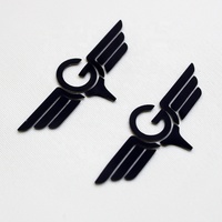 Étiquettes de vêtements en silicone caoutchouté, personnalisées, avec logo 3D en relief, écologiques, à transfert thermique, de la marque Reuners