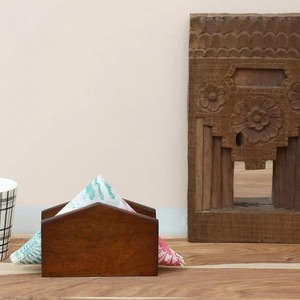 Support de boîte à mouchoirs en bois massif de fournisseur indien, décoration rustique pour la maison, idéal pour salon, chambre et salle de bain, en vente - Product Image 4
