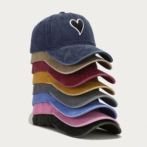 Gorra de Béisbol Bordada Estilo Retro Europeo Americano, Gorra de Lona Lavada con Visera Curva para Mujer, Gorra Bordada Personalizada para Exteriores - Product Image 1