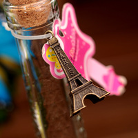 Diffuseur d'huiles parfumées vide personnalisé en gros, en forme de Tour Eiffel de Paris, en verre artisanal, pour décoration intérieure et bougie de Noël