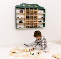 Organisateur de rangement pour voitures miniatures en bois moderne et personnalisé, type sur pied, avec cinq niveaux d'étagères de présentation pour salle de jeux