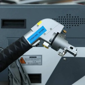Máquina de Limpieza Láser de Pulso 100W 200W 300W, Limpiador Láser de Precisión para Eliminar Óxido, Pintura y Oxidación en Moldes, Joyería y Superficies Metálicas - Product Image 3
