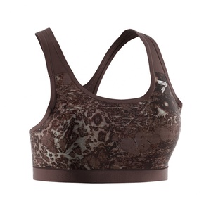 Nouvel arrivage : Ensemble de sport pour femmes de qualité supérieure, comprenant un débardeur de gym, un soutien-gorge de sport et un haut de yoga dos nu, pour le fitness, avec logo personnalisable. - Product Image 3