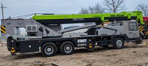 Bon prix, grue sur camion Zoomlion 25 tonnes d'occasion ZTC251V avec moteur et boîte de vitesses, prix bas à vendre - Product Image 3