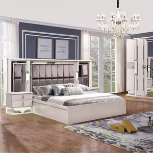 Ensemble de chambre à coucher moderne de luxe personnalisé en bois avec lit King/<span class=keywords><strong>Queen</strong></span> et rangement pour maison, hôtel, ferme, villa/appartement - Product Image 1