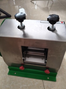 Machine à jus de canne à sucre manuelle professionnelle 04 rouleaux - Product Image 5
