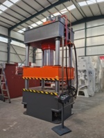 Prensa hidráulica Xinli de 315 toneladas para estampado profundo de bandejas de acero para hornear y platos planos, con motor de cuatro columnas y bomba.
