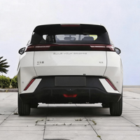 Voiture neuve d'occasion BYD Seagull à prix avantageux, 5 portes, 4 places, autonomie de 305 km, véhicule électrique avec batterie de 90-110 kWh et moteur de 300 kW