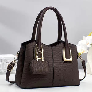 Bolso de Hombro de Cuero PU Estilo Europeo-Americano Retro para Mujer, con Cierre de Cremallera Simple, Gran Capacidad, Diseño Moderno y Sencillo - Product Image 1