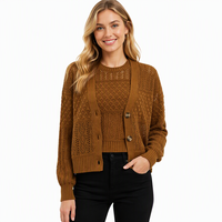 Ensemble de deux pièces pour femmes : pull et gilet