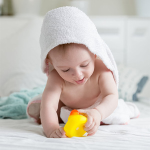 Logo personnalisé design promotionnel jaune canards en caoutchouc vinyle PVC plastique lunettes de soleil tuba canard cadeau pour bébé unisexe en stock - Product Image 4