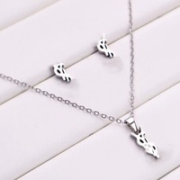 Conjunto de Collar y Pendientes Unisex de Lujo Ligero y Exquisito, Chapado Electrolítico, Cadena Delgada con Letra Yanglinshu, Acero Inoxidable
