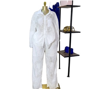 Nueva Colección Verano 2025: Conjunto Floral Dulce de Dos Piezas para Mujer con Botones - Camisa Fresca de Manga Larga con Solapa y Bolsillo de Parche, y Pantalón de Cintura Alta - Product Image 6