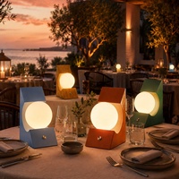 Lampe de table globe sculpturale sans fil à moule exclusif, rechargeable, 3 températures de couleur, intensité variable, pour l'éclairage d'appoint des intérieurs d'hôtels de charme