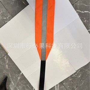 Bandera reflectante de alta visibilidad naranja para embarcaciones con correa negra para seguridad en kayak, material de PVC - Product Image 4