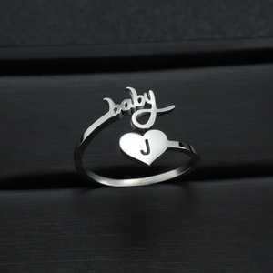 Bague en acier inoxydable en forme de cœur Love Baby, plaquée or, ajustable, romantique, pour femme, cadeau, à porter au quotidien - Product Image 4