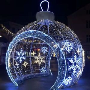 Décorations <span class=keywords><strong>de</strong></span> <span class=keywords><strong>Noël</strong></span> Extérieures Étanches en 3D avec Motifs Lumineux LED, Cadre en Fil Métallique Fait Main, Grandes Ornements, Arches Géantes et Boules Lumineuses pour Centres Commerciaux - Product Image 4